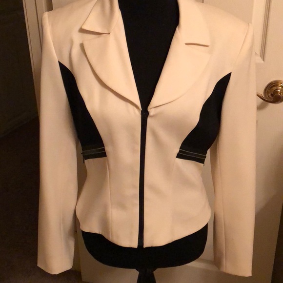 entre deux modes Jackets & Blazers - Designer form fitted jacket. Cream and black entre deux modes Jackets & Blazers - Designer form fitted jacket. Cream and black